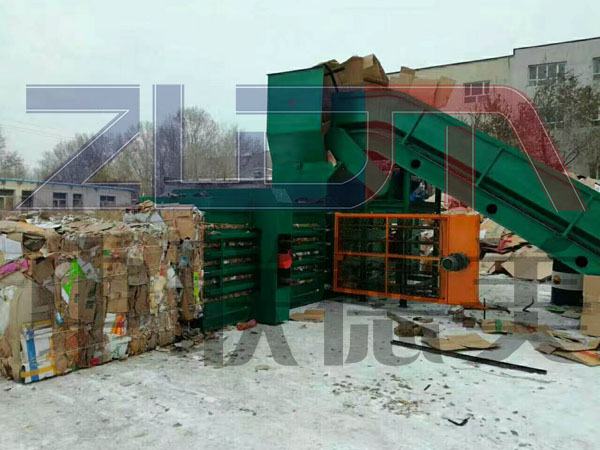 臥式半自動廢紙打包機